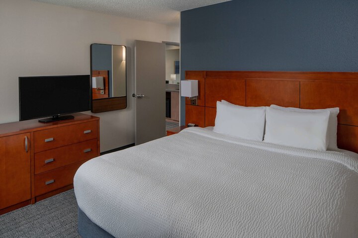 Room 18 of 32