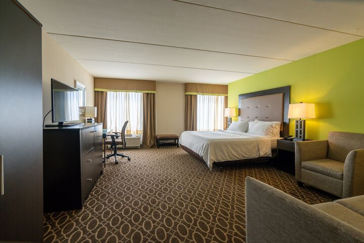 Room 34 of 79