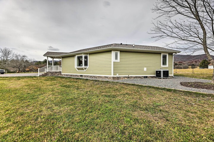 Modern Marlinton Home w / Hot Tub & Mtn Views!