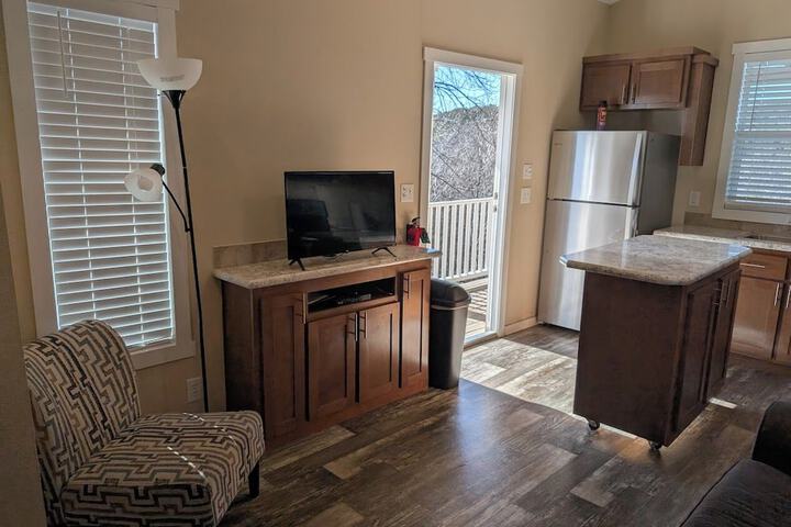 Cedarvale Cabins at Turner Falls