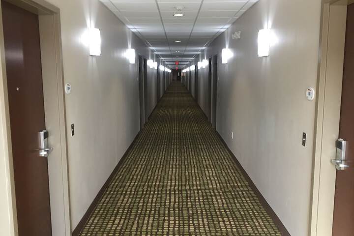 Ballroom/Hall 33 of 38