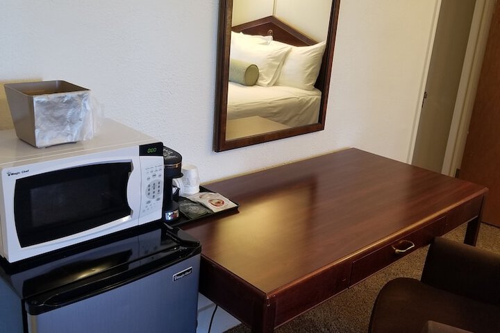 Room 25 of 32