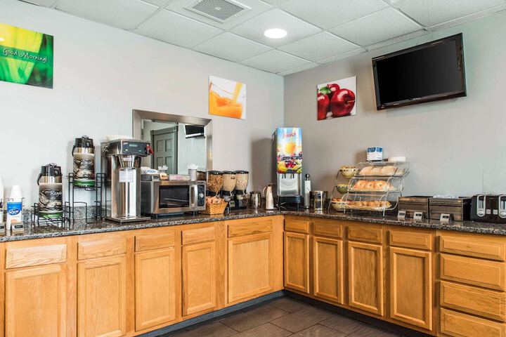 Breakfast/Coffee Service 40 of 43