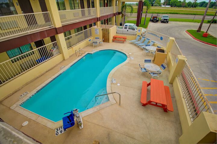 Pool 18 of 59