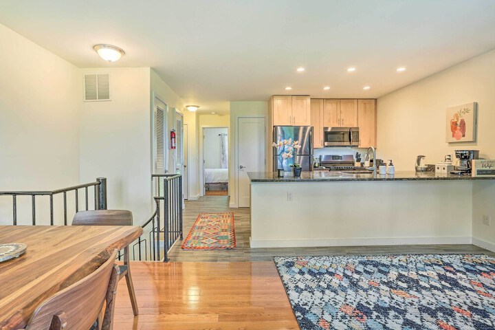 Sun-lit Vernon Condo 2 Mi to Ski Resort!