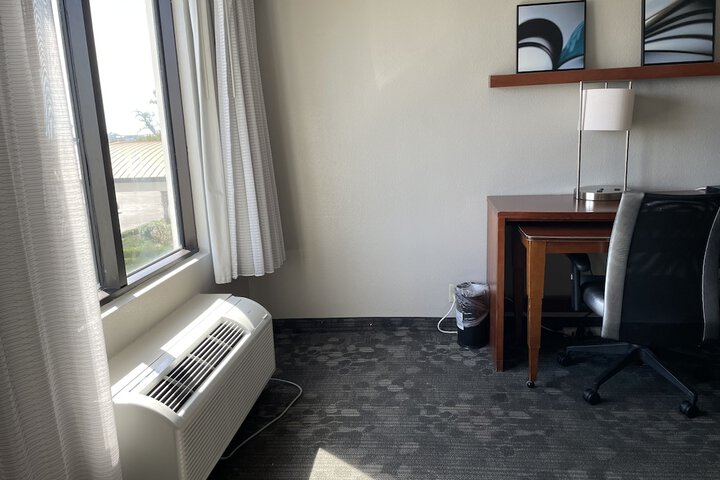 Room 20 of 38