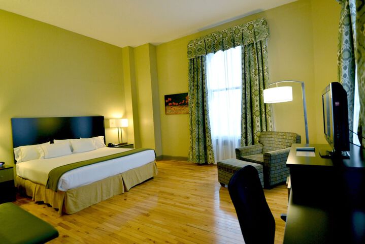 Room 18 of 57