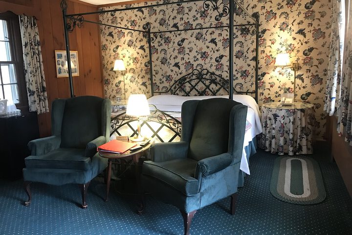 Room 71 of 84