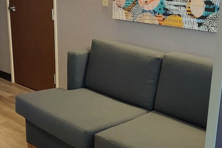 Room 27 of 65