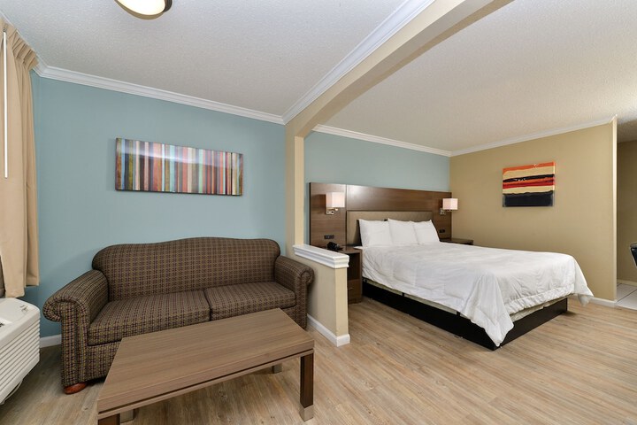 Room 28 of 42