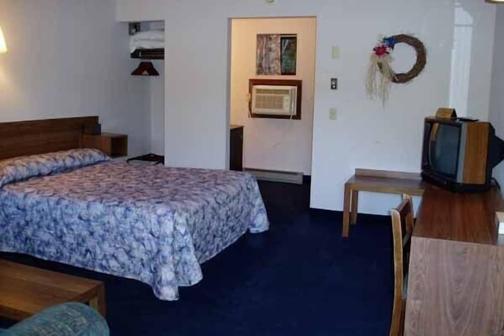 Room 35 of 65