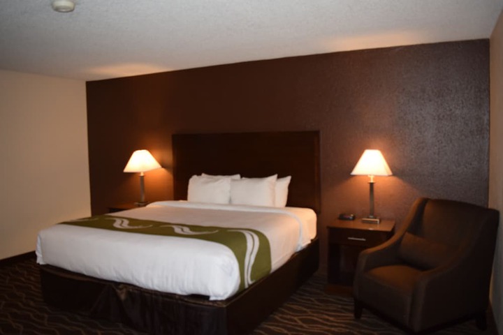 Room 16 of 37