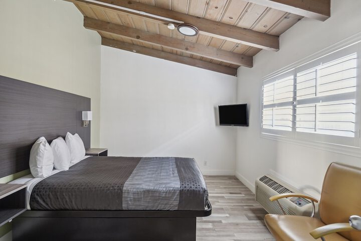 Discovery Inn