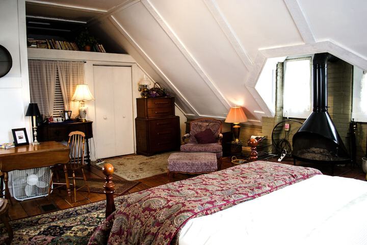 Room 15 of 42