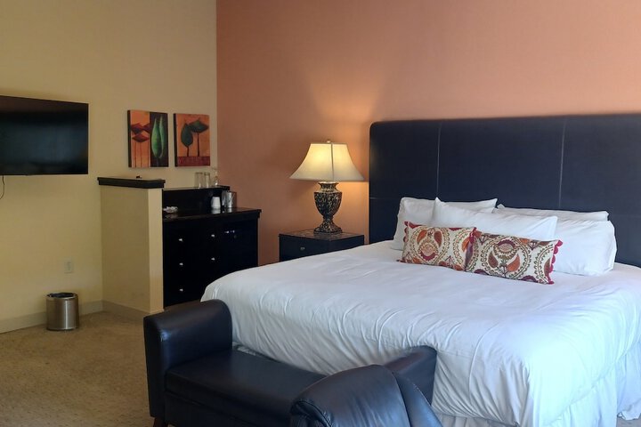 Room 52 of 86