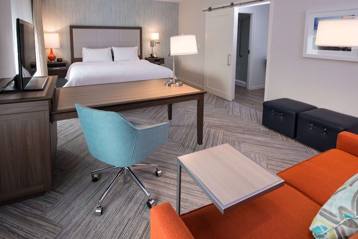 Room 28 of 43