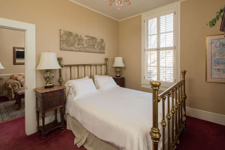 Room 32 of 44