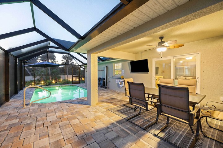 Englewood Vacation Rental w / Private Heated Pool!