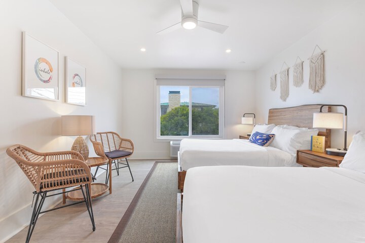 Laguna Surf Lodge by SCP Hotels