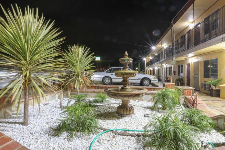 Hotel Exterior 34 of 38