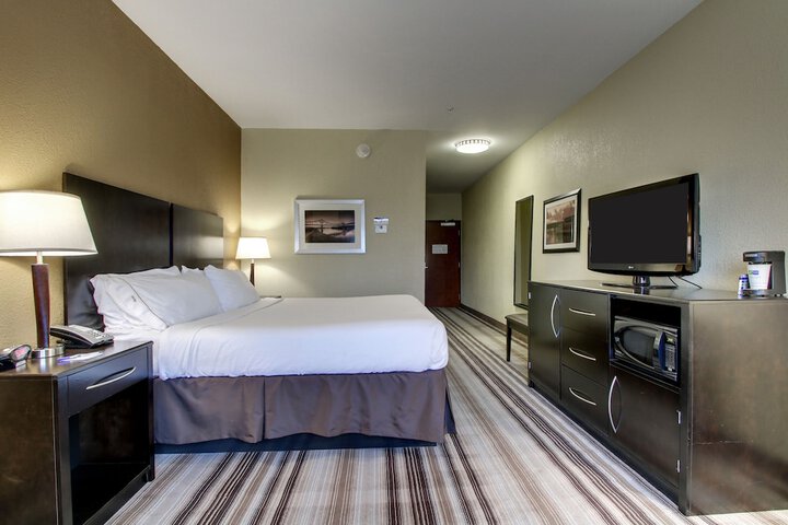 Room 33 of 53