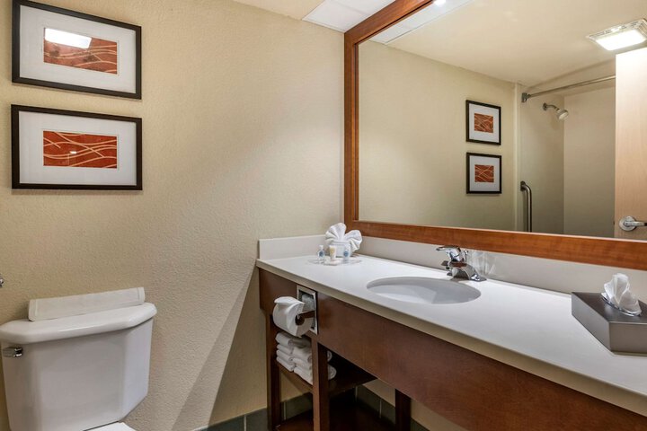 Room 25 of 54