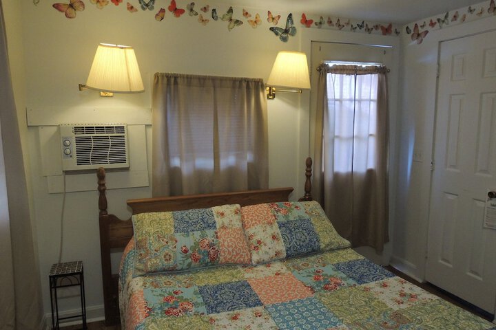 Shorelands Guest Resort and Cottages