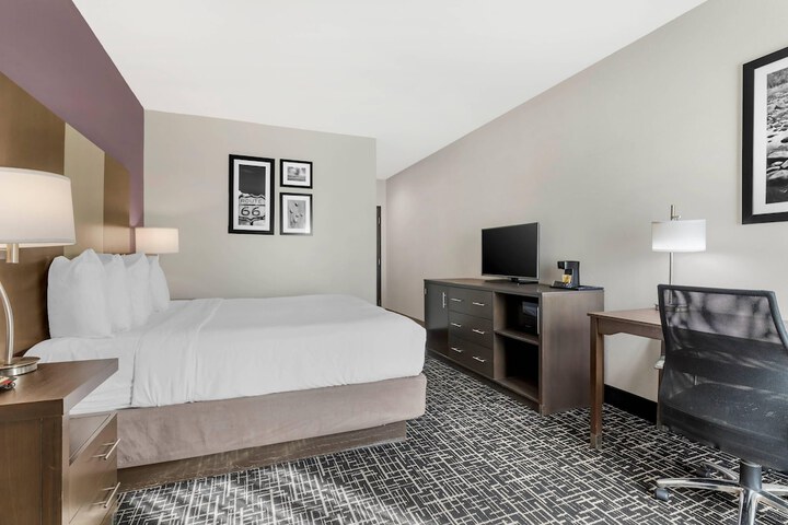 Comfort Inn & Suites