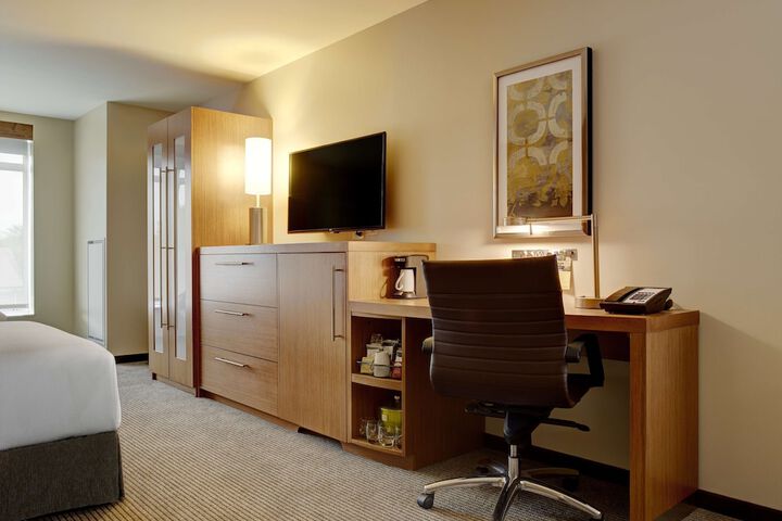 Room 21 of 38