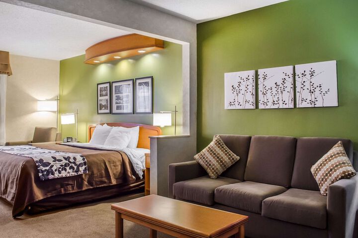 Room 18 of 31