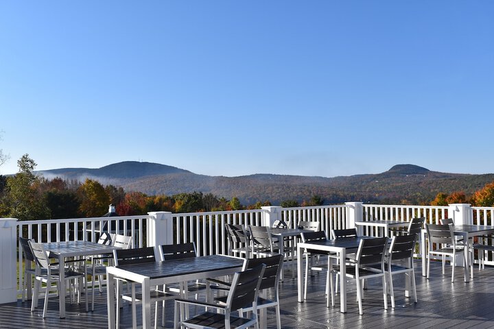 Sundeck 47 of 55