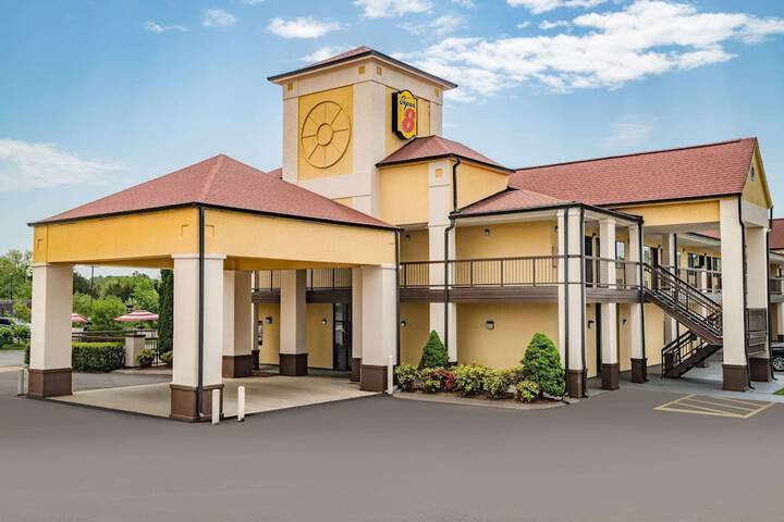 Hotel 2 of 37