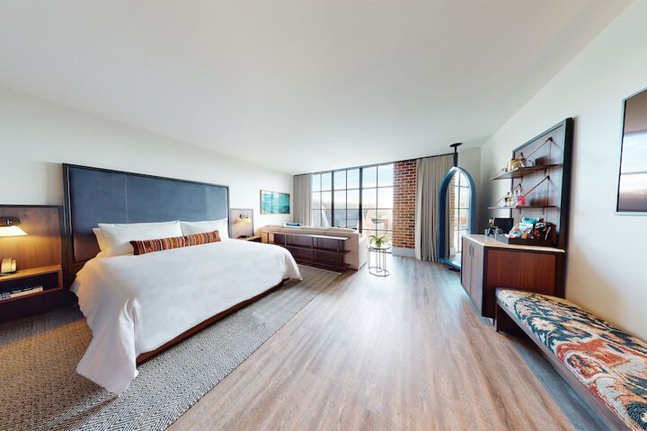 Room 21 of 57