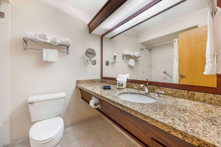 Best Western Plus Mill Creek Inn