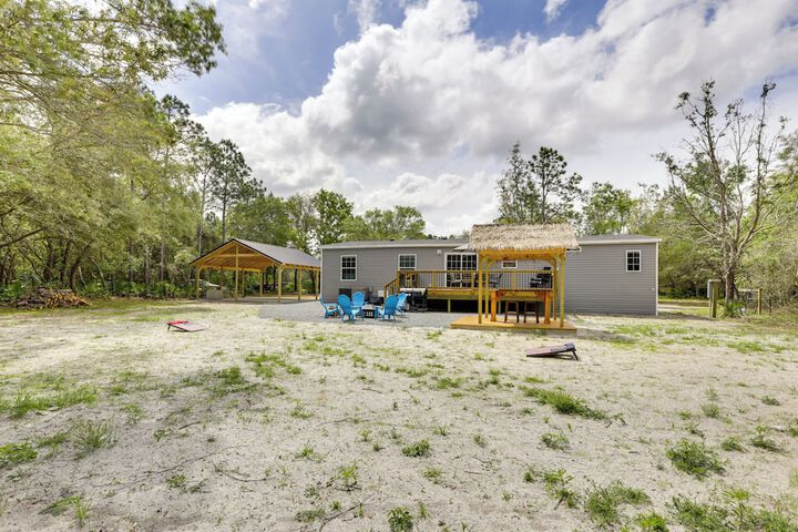 Charming Perry Home 2 Mi to the Gulf!