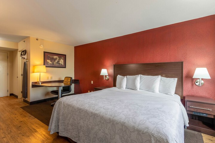 Room 20 of 34