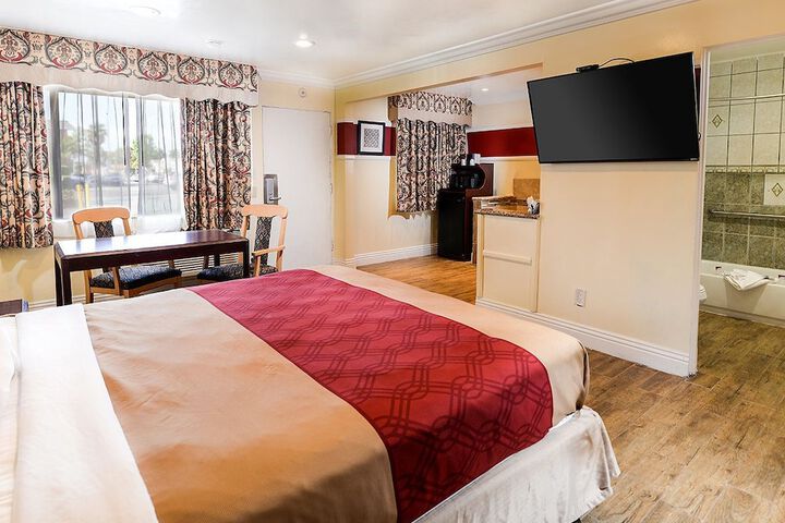 Room 15 of 24