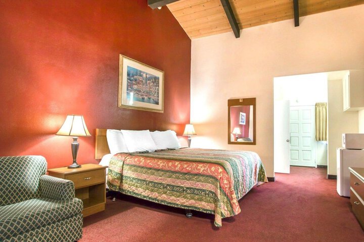 Room 21 of 42