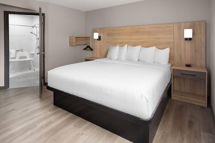 La Quinta Inn & Suites by Wyndham Mansfield OH
