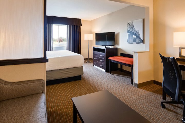 Room 14 of 27
