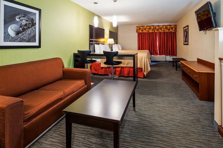 Room 14 of 25