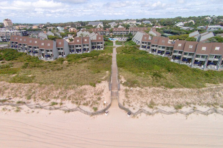 The Surf Club