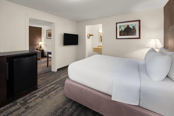 Wyndham Garden Romulus Detroit Metro Airport