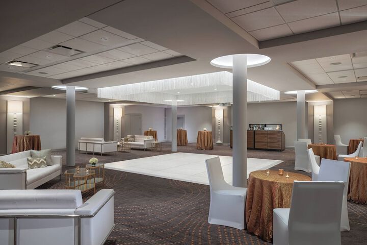 Renaissance Des Moines Savery Hotel