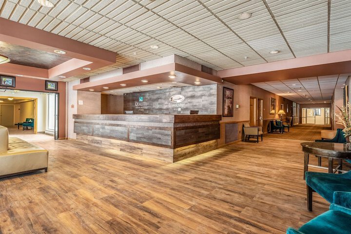 Hotel Interior 11 of 32