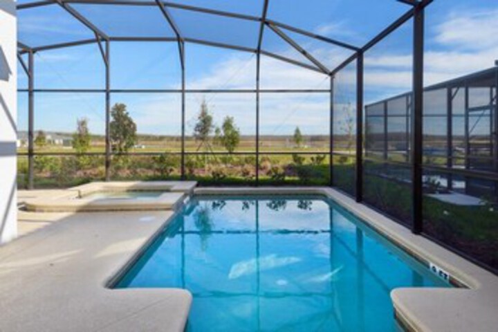 Luxury 5 bedroom home with private pool
