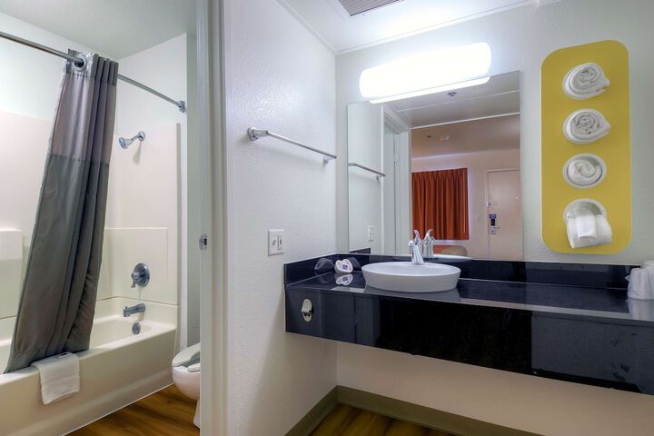 Room 17 of 26