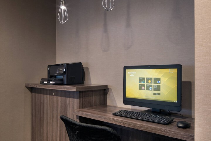 Business Center 20 of 22