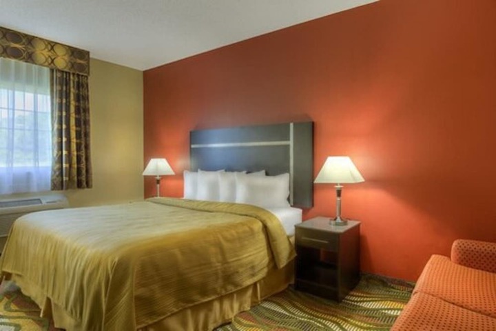 Room 21 of 37