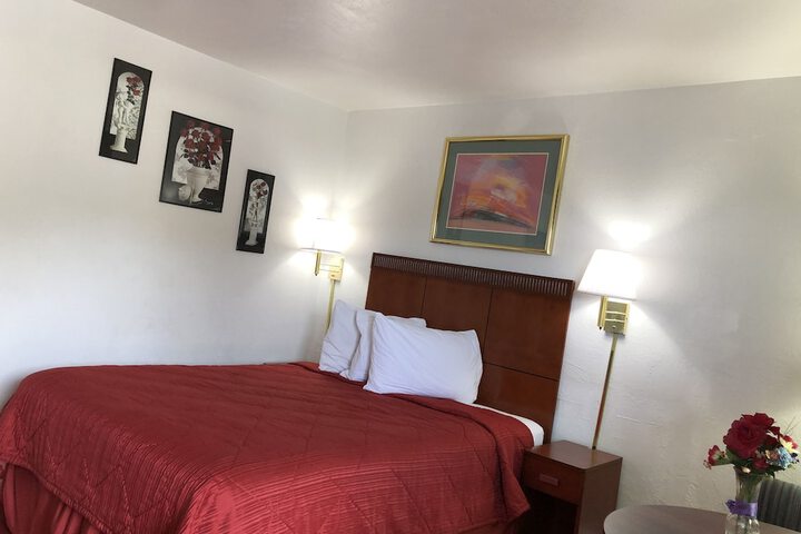 Room 16 of 36